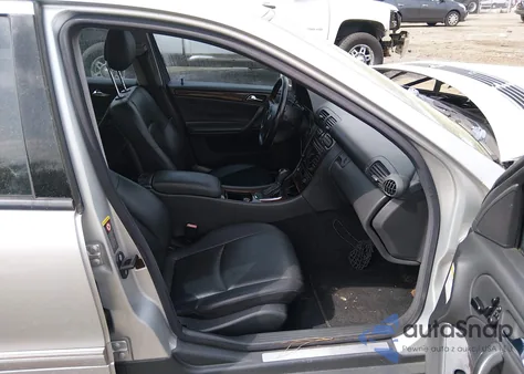 2003 Mercedes-Benz C 320 Sport from USA, damaged, VIN WDBRF64J13F332900